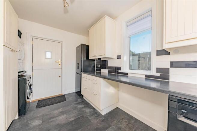 13 St Ninians Road Arbroath-11.JPG