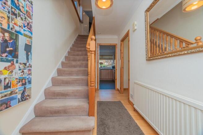 4. Entrance Hallway.jpg
