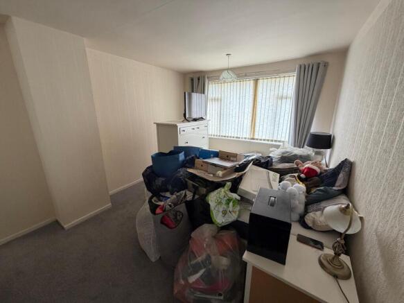 3 bed Semi-Detached for sale Image 8