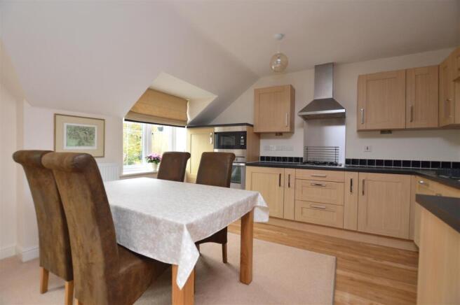 Superb Open Plan Living Lounge/Dining Room/Kitchen
