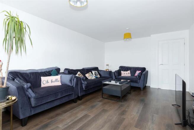 Littlemead Close_8.jpg