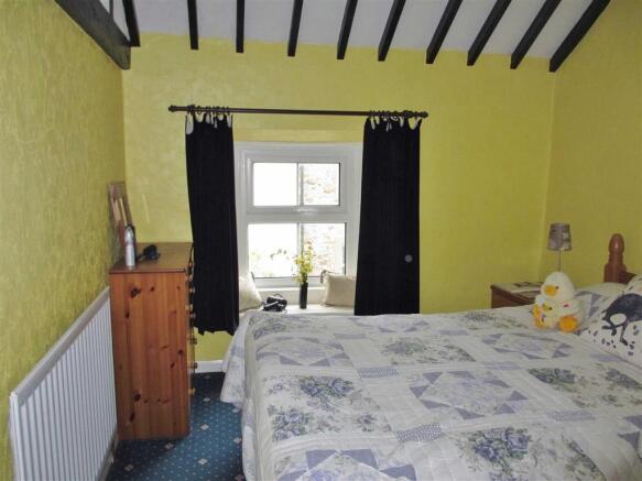 BEDROOM 1