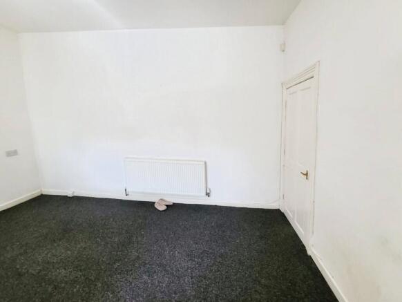 2 bed End of Terrace to rent Image 6
