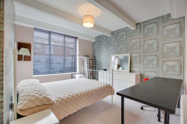 Sitting Room/Bedroom