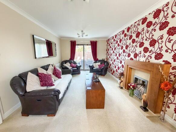 Wedmore Close, Burnham-on-Sea, Somerset, TA8 photo 4