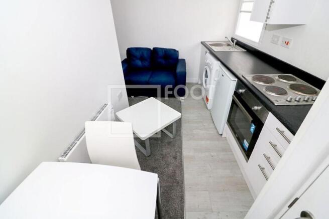 1 bed Apartment to rent Image 12