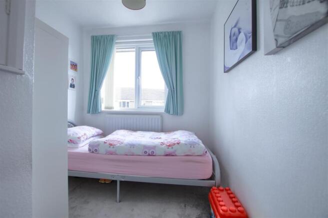 3 bed Semi-Detached for sale Image 11