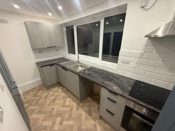 1 Bedroom Flat available to Let