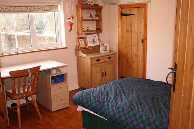 bedroom2.JPG