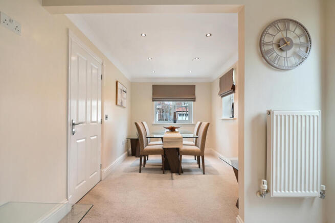 4 bed Detached for sale Image 12