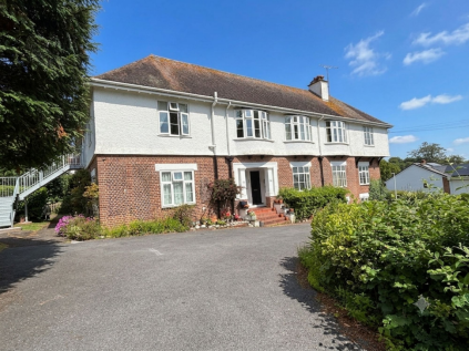 Flat 18 High Trees, 16 Oak Park Villas, Dawlish, EX7 0DE