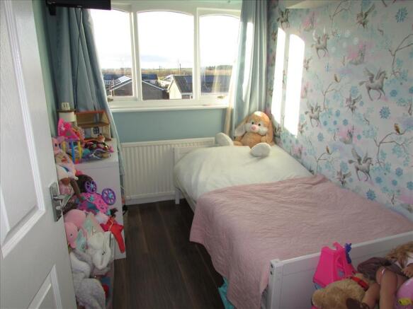 BEDROOM 2 (SPLIT)