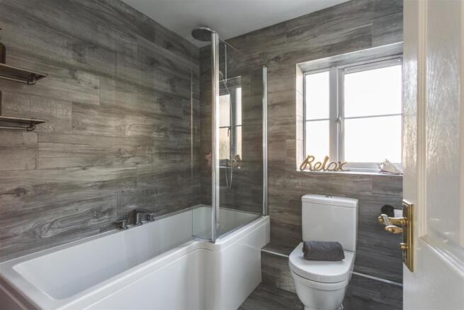 Superb Contemporary Bathroom