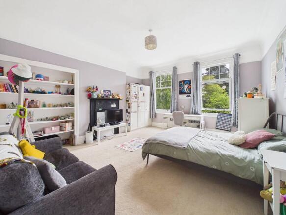 7 bed Semi-Detached for sale Image 12