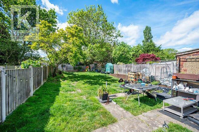 Walsingham Gardens, Epsom - KT19 0LZ