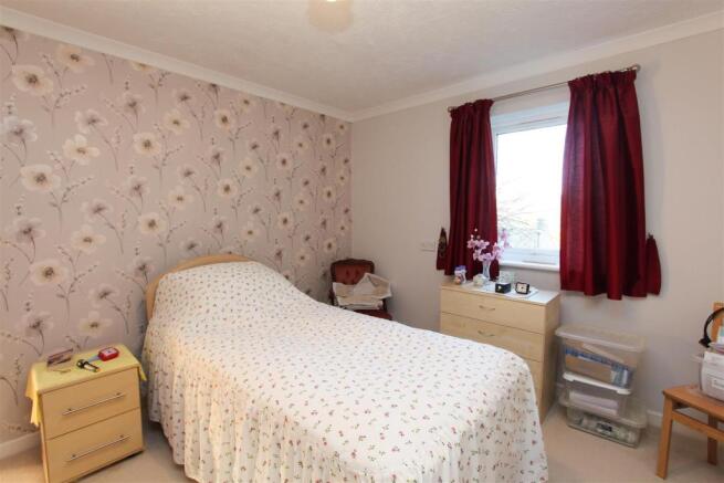 BEDROOM 1.2.jpg