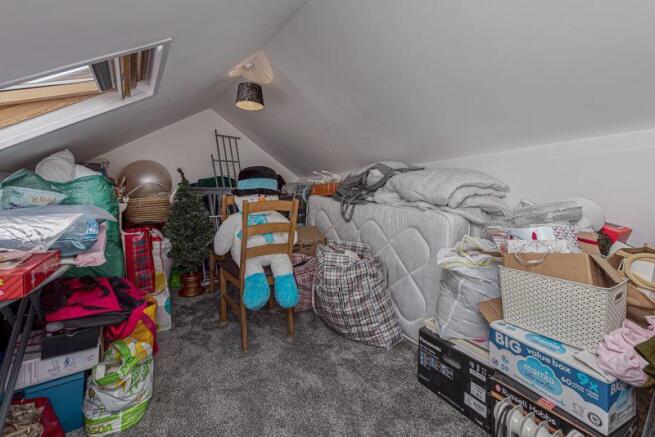 LOFT ROOM 