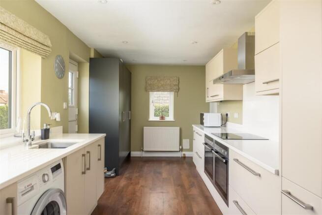 Orchard Mount 1 Kitchen-1.jpg