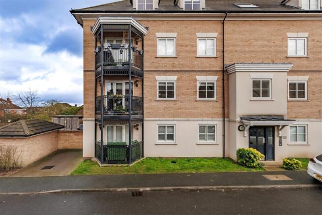 61 Buckingham Road (17).jpg