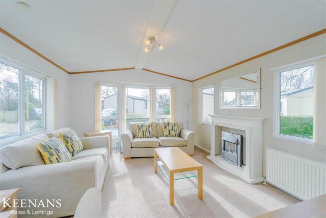 2 bed Park Home for sale Image 10