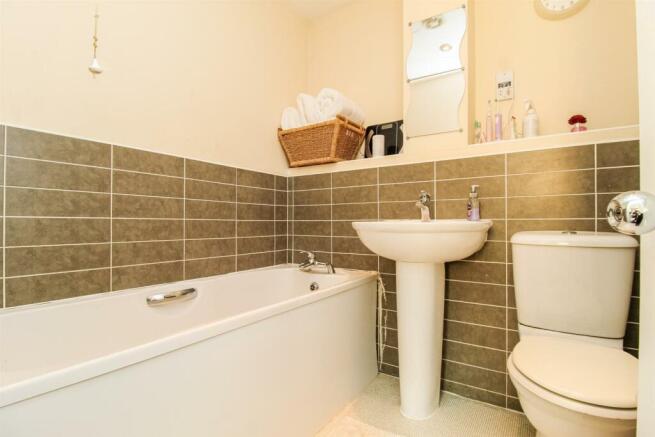 BATHROOM/W.C.