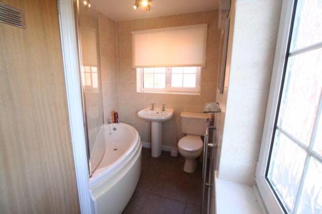 BATHROOM ENSUITE
