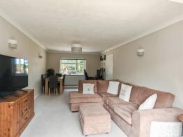 Flat 5, 8 Broomfield, Apple Tree Grove, Ferndown BH22 9LA