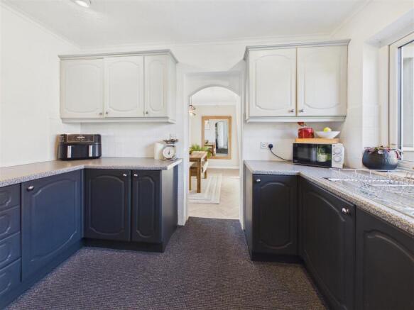 3 bed Detached Bungalow for sale Image 7