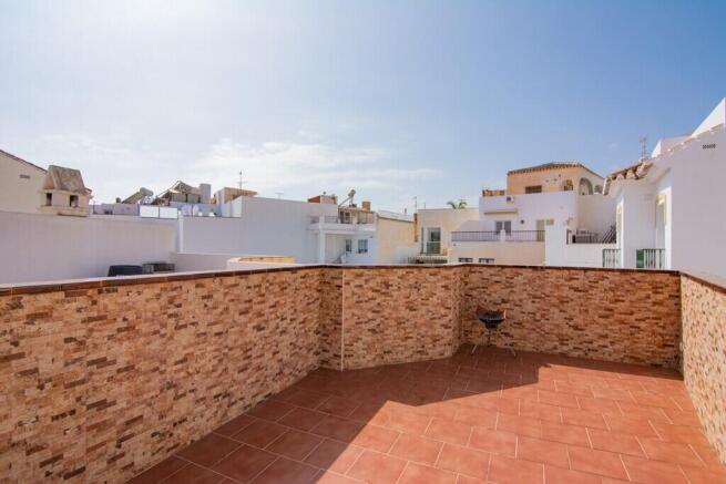 Roof terrace 2.JPG
