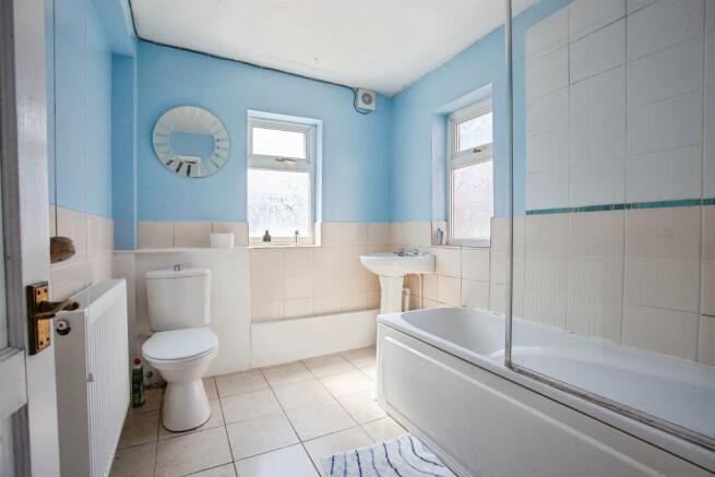 3 bed Terraced for sale Image 7