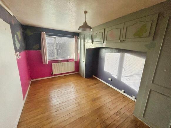 3 bed Terraced for sale Image 4