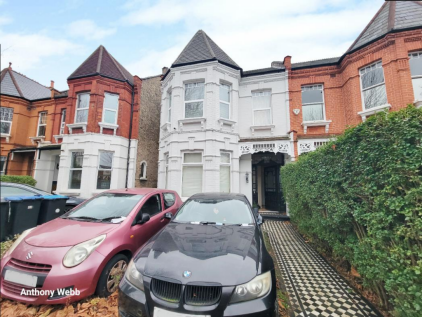 Grovelands Road, Palmers Green, N13