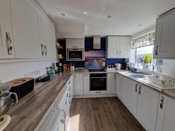 Pines Road, Exmouth, EX8 5NH photo 4
