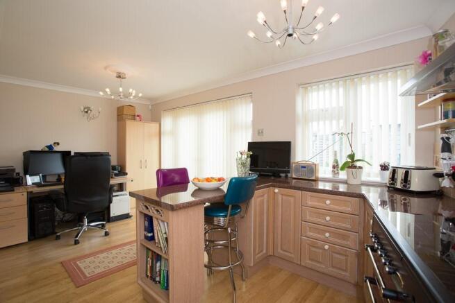 Kitchen / Breakfast