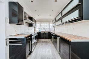 28, Jardine Way, Dunstable LU5 4AX