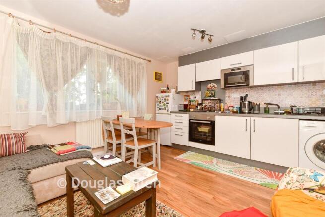 Lounge/Diner/Kitchen