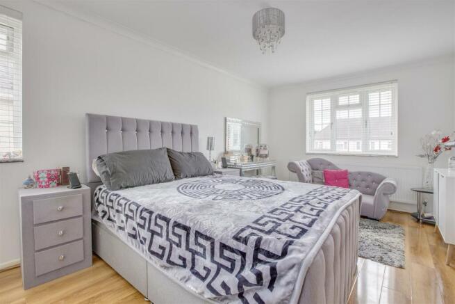 33 Shelburne Road, HP12 3NQ-3.jpg