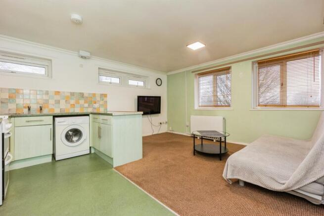 1 bed Apartment for sale Image 5