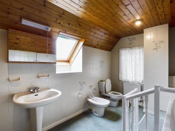 Bathroom.jpg