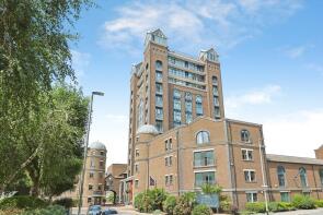 94, Trade Tower, Coral Row, London SW11 3UF