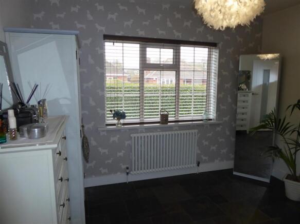 BEDROOM 2 (FRONT)