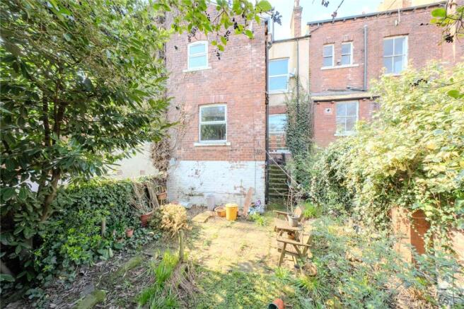 5 bed Terraced for sale Image 9