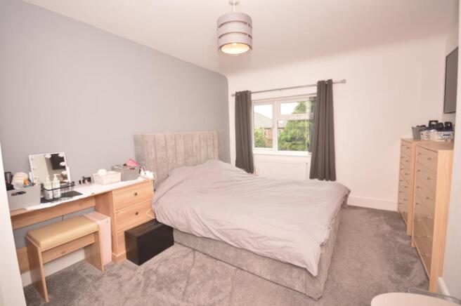 22 Southfield Road, Knottingley (12)bed1