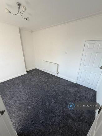 2 bed Terraced to rent Image 8