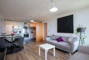 36, 6 Topaz House, Merrivale Mews, Central Milton Keynes, Milton Keynes MK9 2FE