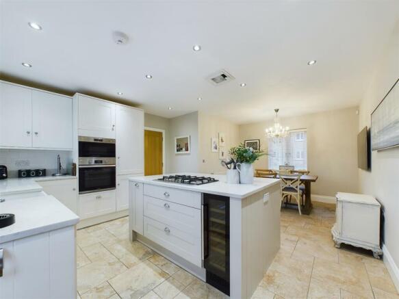 kitchen 3.jpg