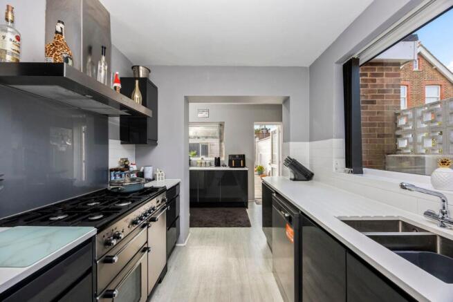 Mile Oak Road 419 KITCHEN2.jpeg