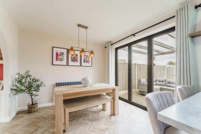 3 bed Semi-Detached for sale Image 11