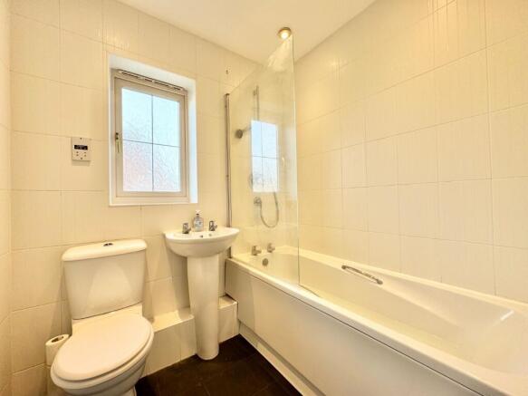 3 bed End of Terrace for sale Image 8