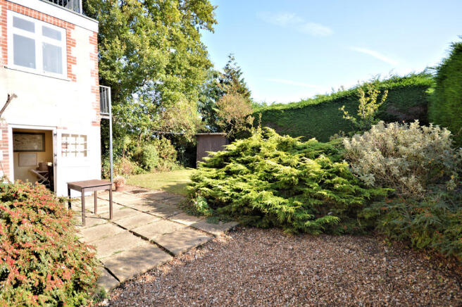 Photo 10